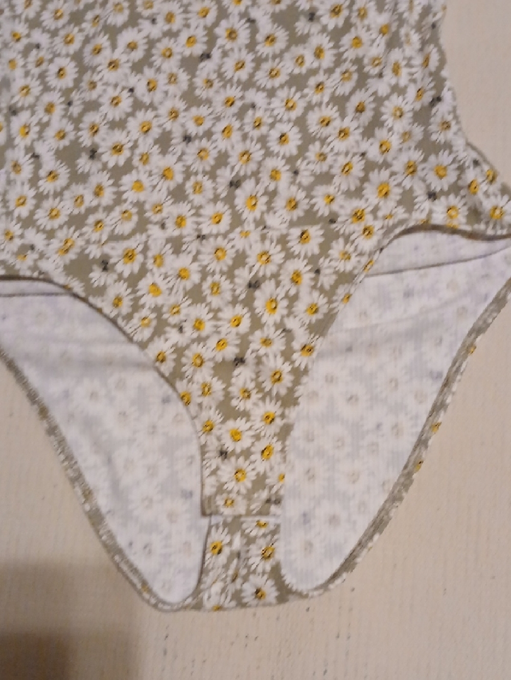 Daisy-Print Ruffle Strap  Bodysuit - Picture 6 of 9